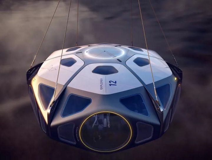 La ilustración muestra la cápsula Explorer volando en el espacio.