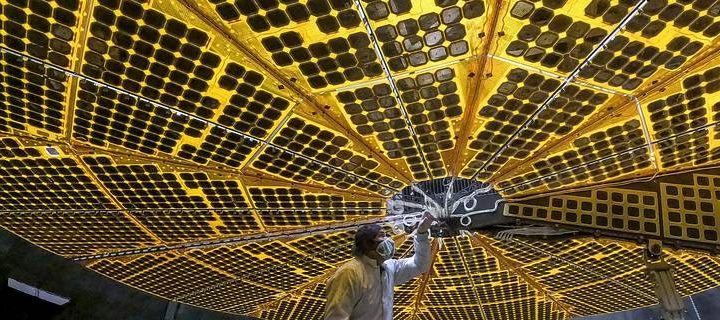 Paneles de la sonda Lucy