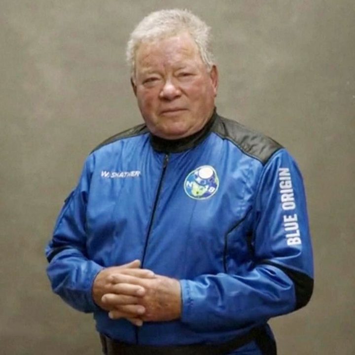La imagen muestra al actor William Shatner.