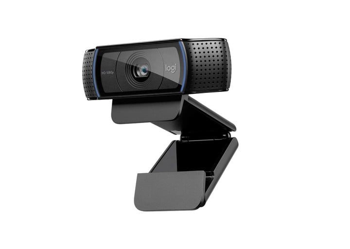 Cámara web Logitech C920x HD Pro sobre un fondo blanco.