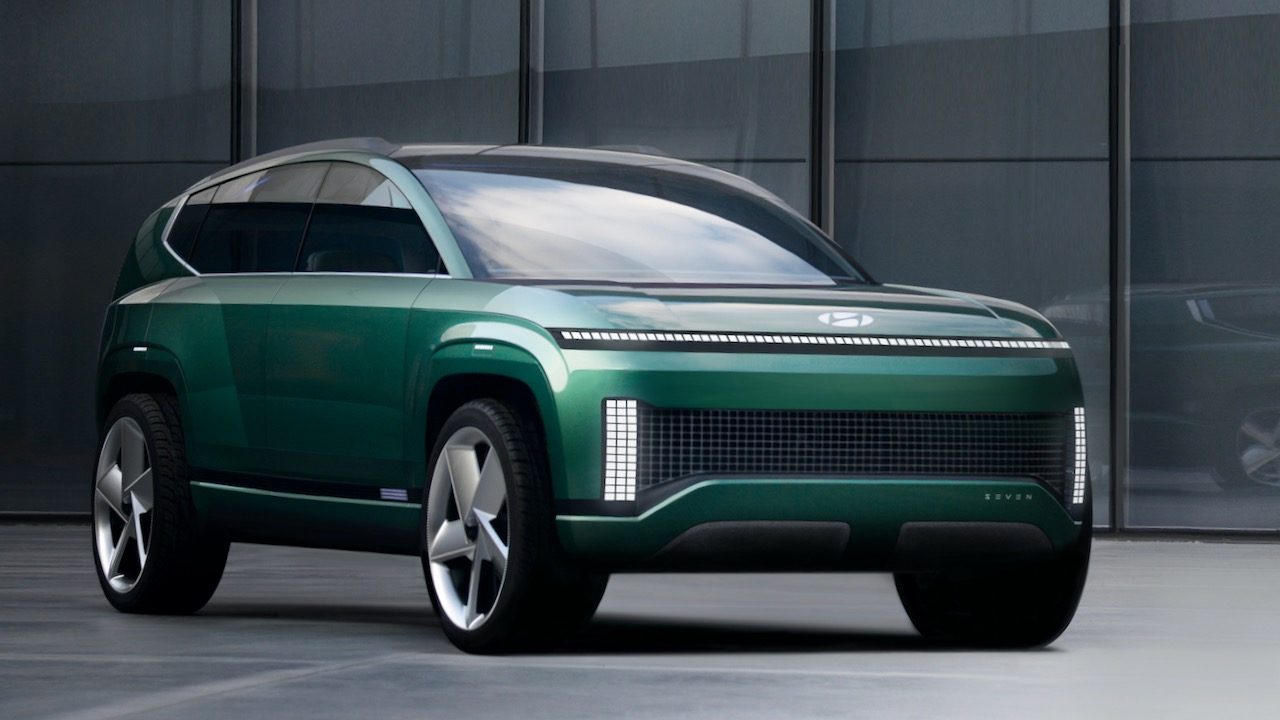 primer da auto show la 2021 large 48639 hyundaimotorunveilssevenconceptsegment bustingsuevfortheioniqbrand