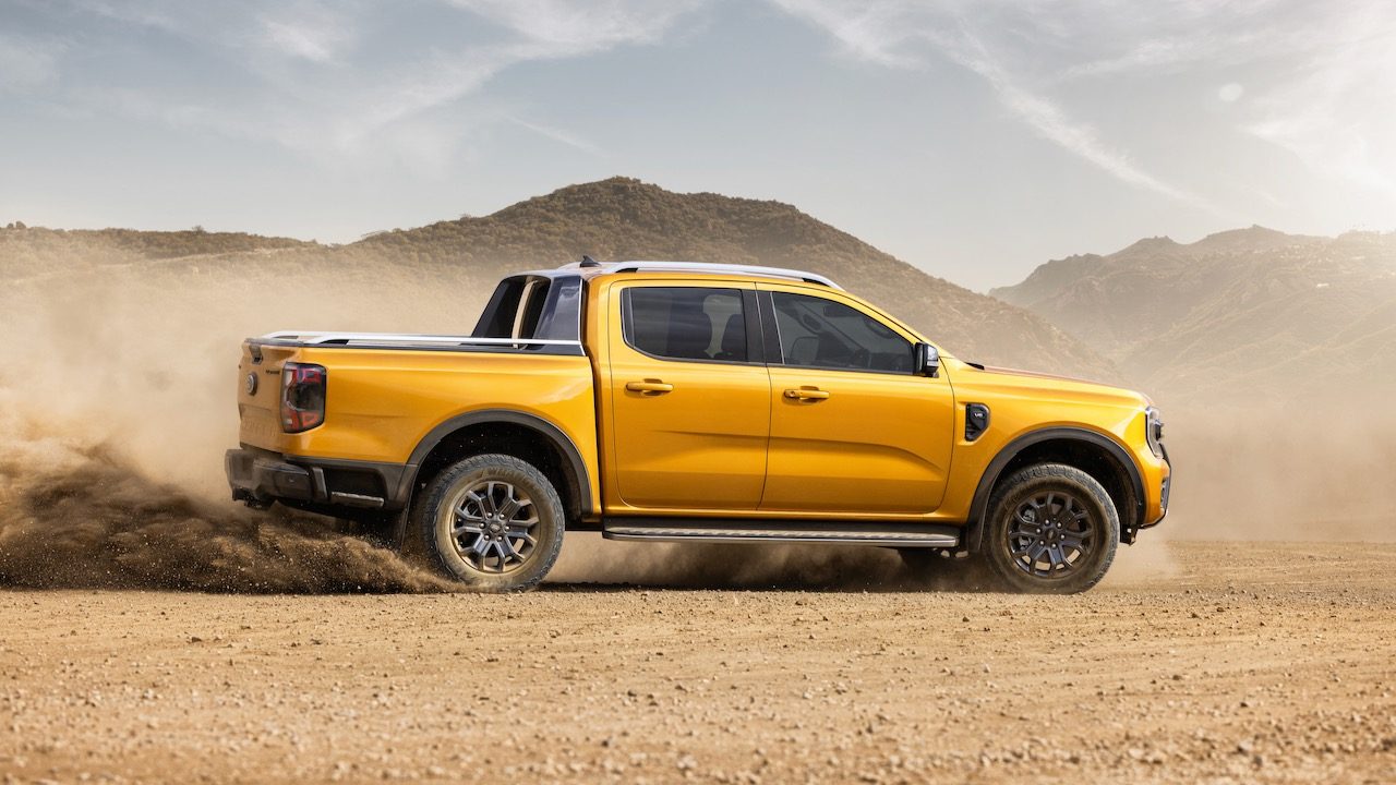 ford ranger global 2023 next gen wildtrak side motion
