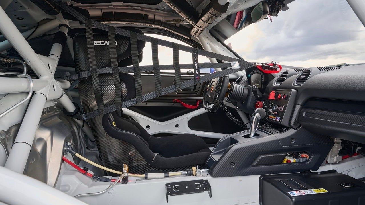 primer da auto show la 2021 porsche 718 cayman gt4 rs clubsport 2022 1280 11