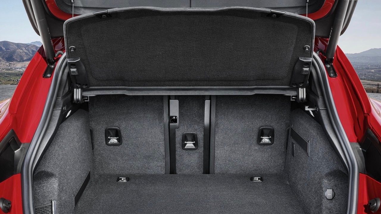 primer da auto show la 2021 porsche taycan gts sport turismo 2022 1280 21