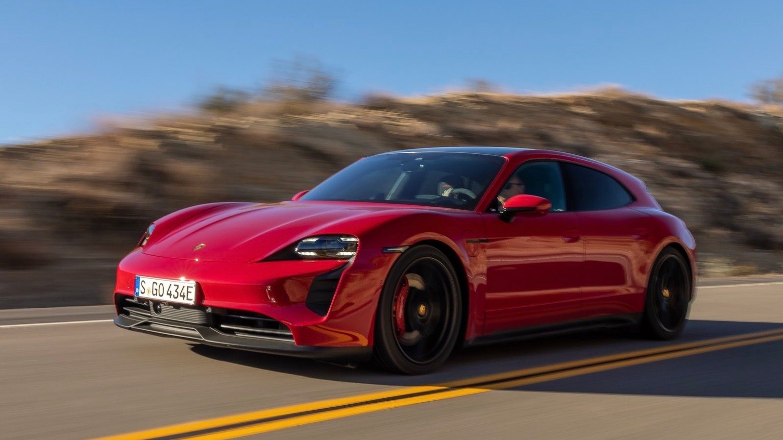 primer da auto show la 2021 porsche taycan gts sport turismo 2022 1600 04