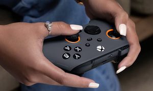el Control Scuf Instinct Pro es uno de los mejores regalos para gamers de PC