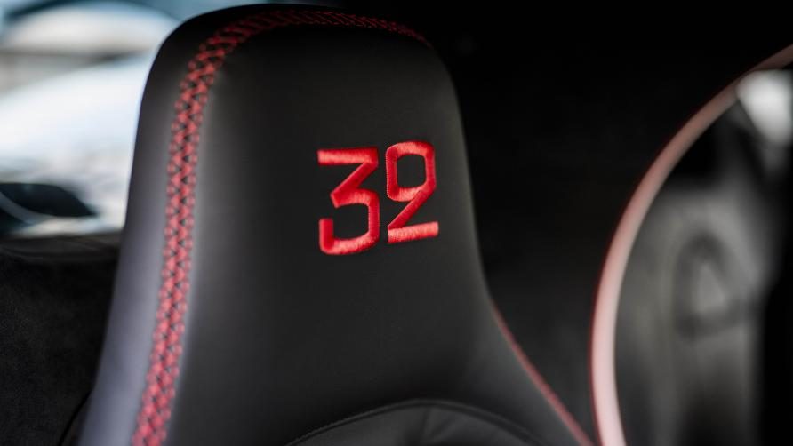 bugatti sur mesure equipo personalizacion 11 cps gp seat