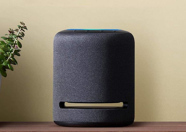 Altavoz inteligente Amazon Echo Studio Alexa.