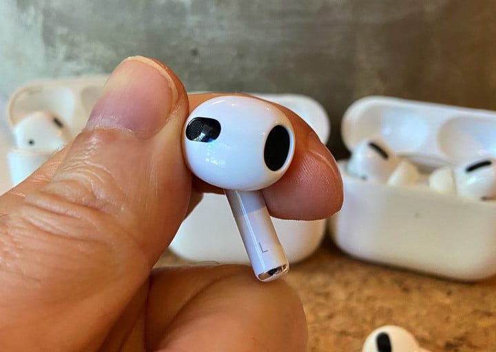 Apple AirPods 3. Simon Cohen/Digital Trends
