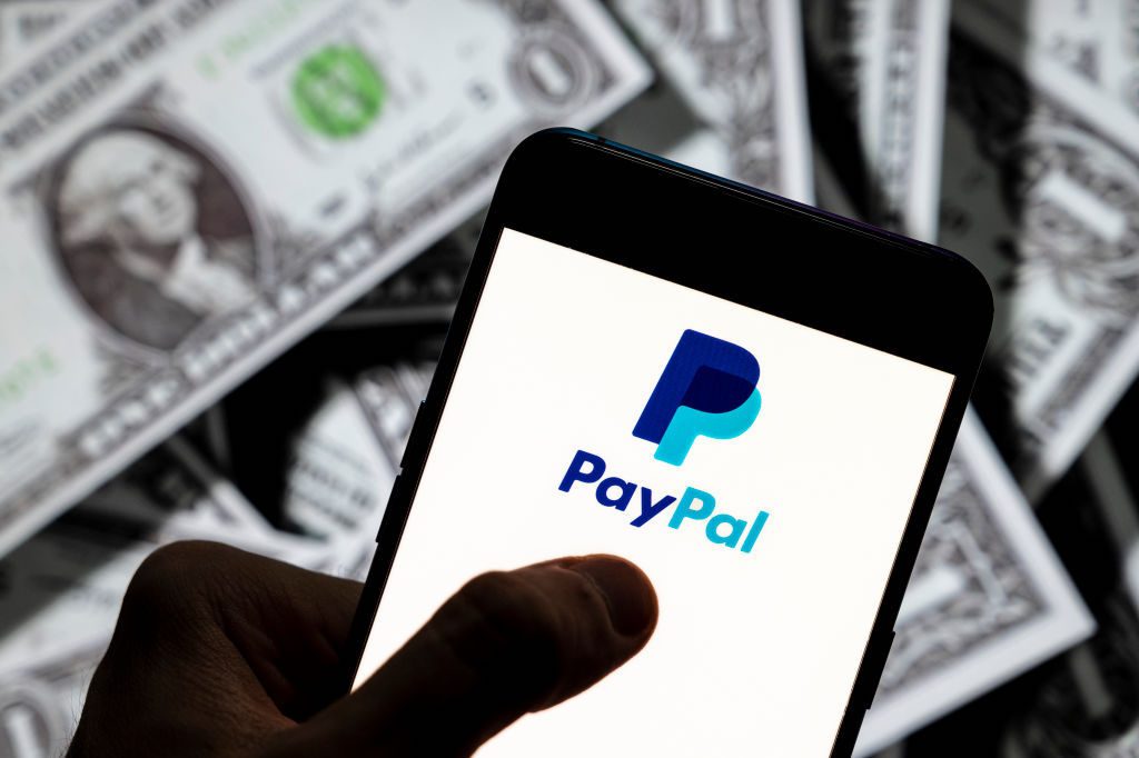 paypal como crear una cuenta in this photo illustration  a logo seen displayed on