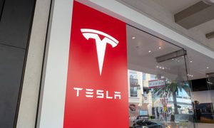 trabajadoras demandan tesla cultura acoso sexual edificio