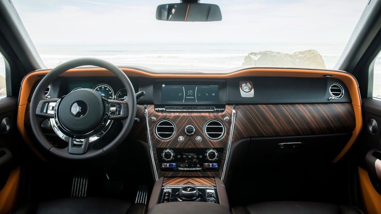 siete autos lujosos estados unidos 2022 rolls royce cullinan 2019 1280 81