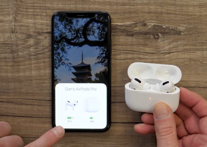 Viendo la batería de AirPods en iPhone.