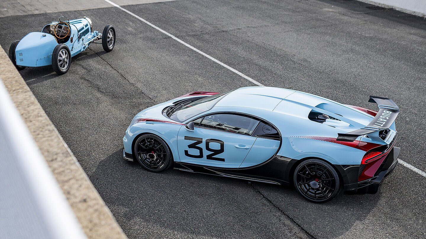 bugatti sur mesure equipo personalizacion se image 429e693cda5e418240289ce9ba04589d