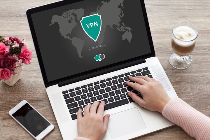Una computadora con VPN