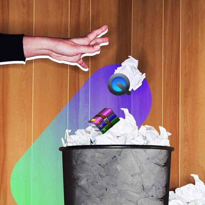 Una mano tirando al basurero el logo de la aplicación QuickTime.