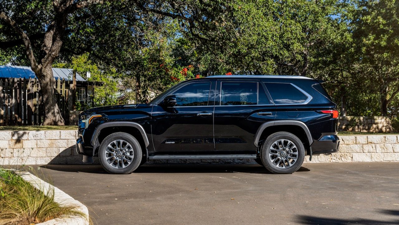 toyota sequoia 2023 limited 022