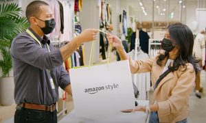 amazon abre su primera tienda de ropa los angeles style