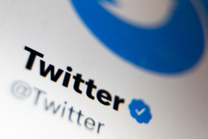 Twitter permite a los suscriptores de Twitter Blue utilizar NFTs como imagen de perfil.