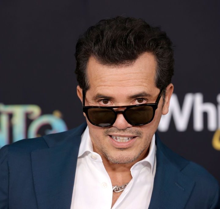 La imagen muestra al actor colombiano John Leguizamo.