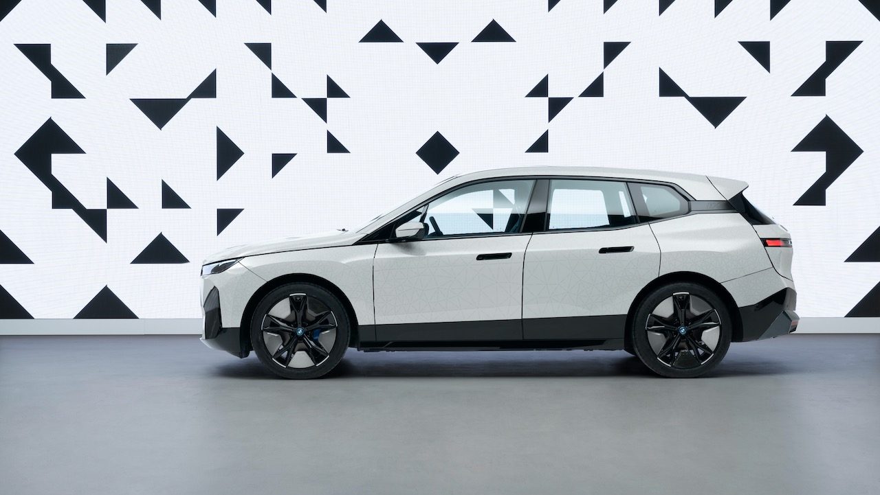 bmw ix flow concept p90447377 highres