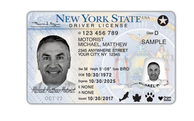 Ejemplo de tarjeta REAL ID