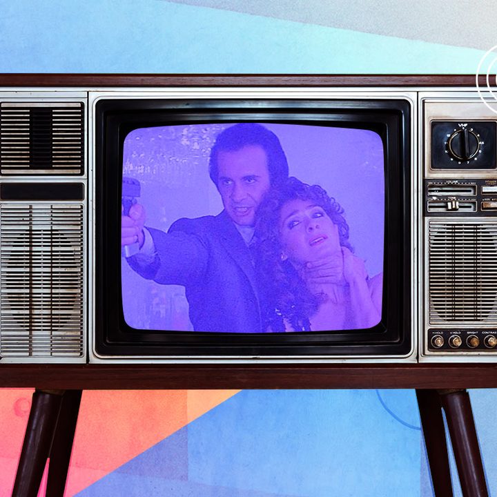 La película de 1984 Runaway siendo reproducida en un televisor antiguo.