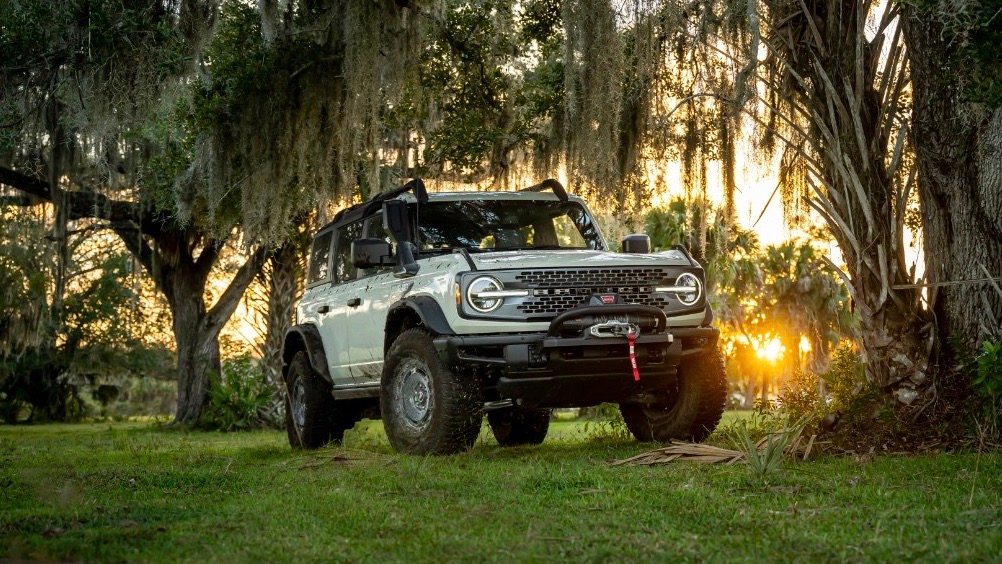 ford bronco everglades chicago 2022 desert sand 04