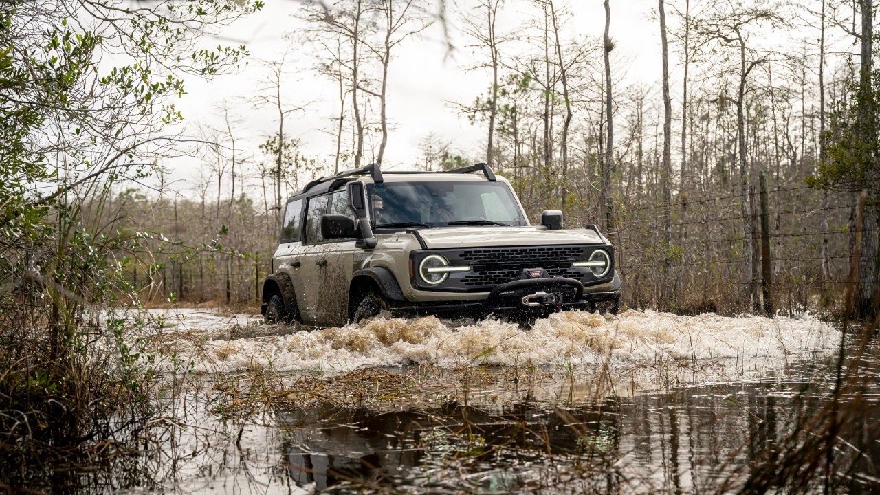 ford bronco everglades chicago 2022 desert sand 14
