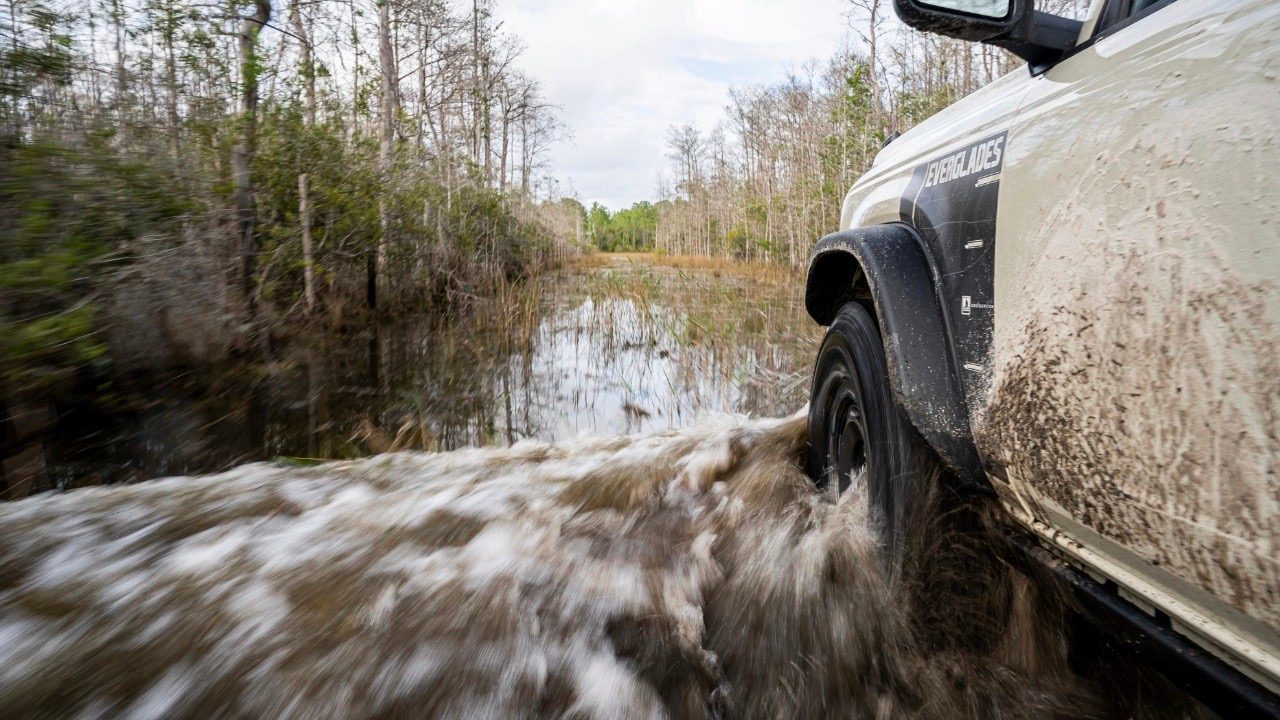 ford bronco everglades chicago 2022 desert sand 15