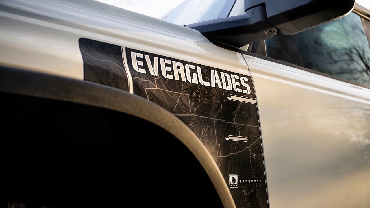 ford bronco everglades chicago 2022 desert sand 21