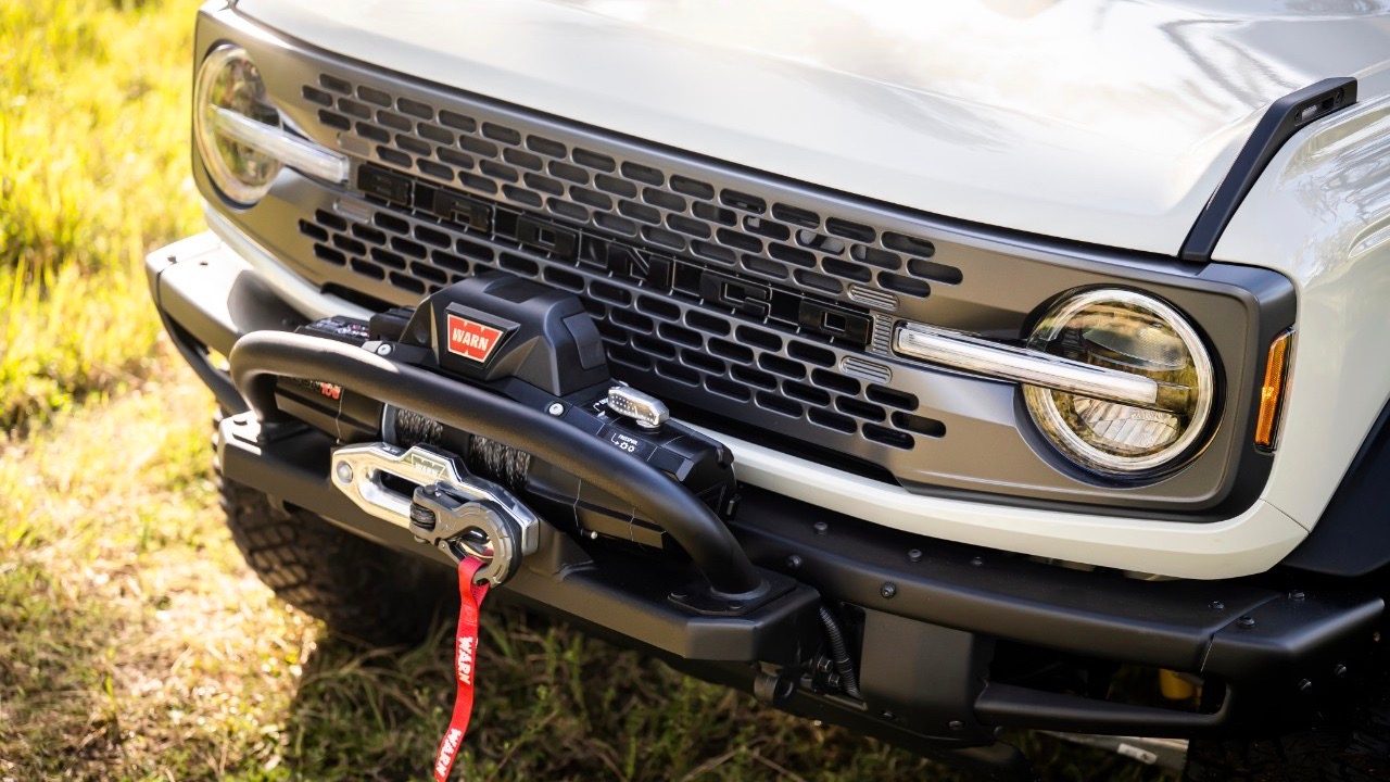 ford bronco everglades chicago 2022 desert sand 22
