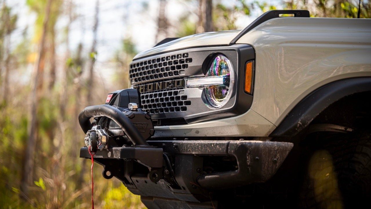 ford bronco everglades chicago 2022 desert sand 23