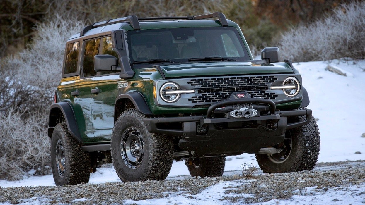 ford bronco everglades chicago 2022 eruption green 04
