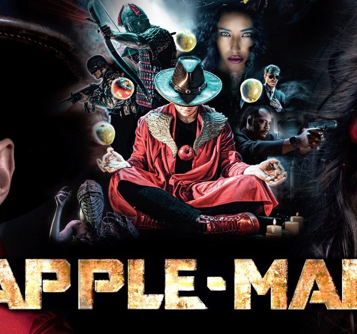 La imagen muestra el afiche de la película Apple-Man.