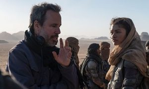 El director Denis Villeneuve en el rodaje de Dune.