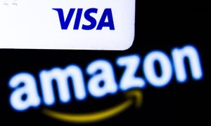 amazon visa anuncian acuerdo por cobro de comisiones credit card companies photo illustrations