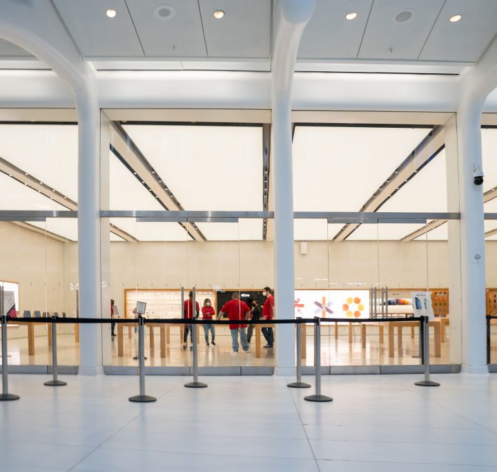 Un grupo de empleados de las tiendas de Apple planea sindicalizarse, según señala un reporte del diario The Washington Post.