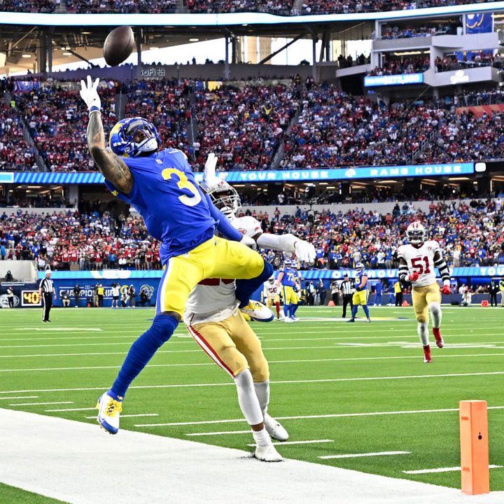 La imagen muestra al equipo Los Angeles Rams de la NFL.