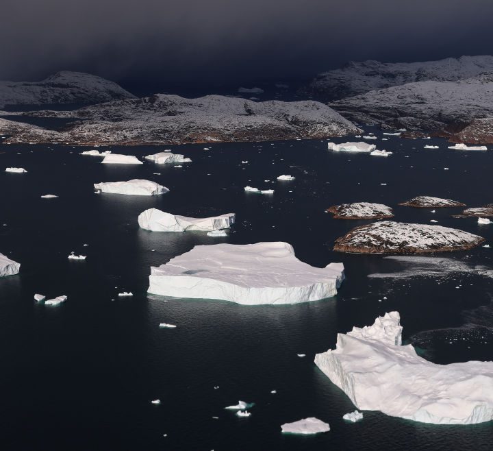 El deshielo en Groenlandia por el calentamiento global ha hecho que la isla pierda 4,700 toneladas de hielo, suficientes para hundir a EE.UU. unas 20 pulgadas.