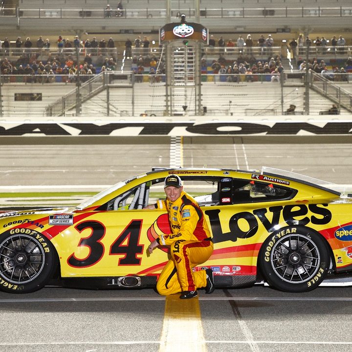 Michael McDowell, ganador de Daytona 500 de la Nascar Series Cup en 2021.