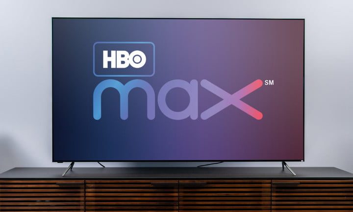 Logotipo de HBO Max en una pantalla de televisión..