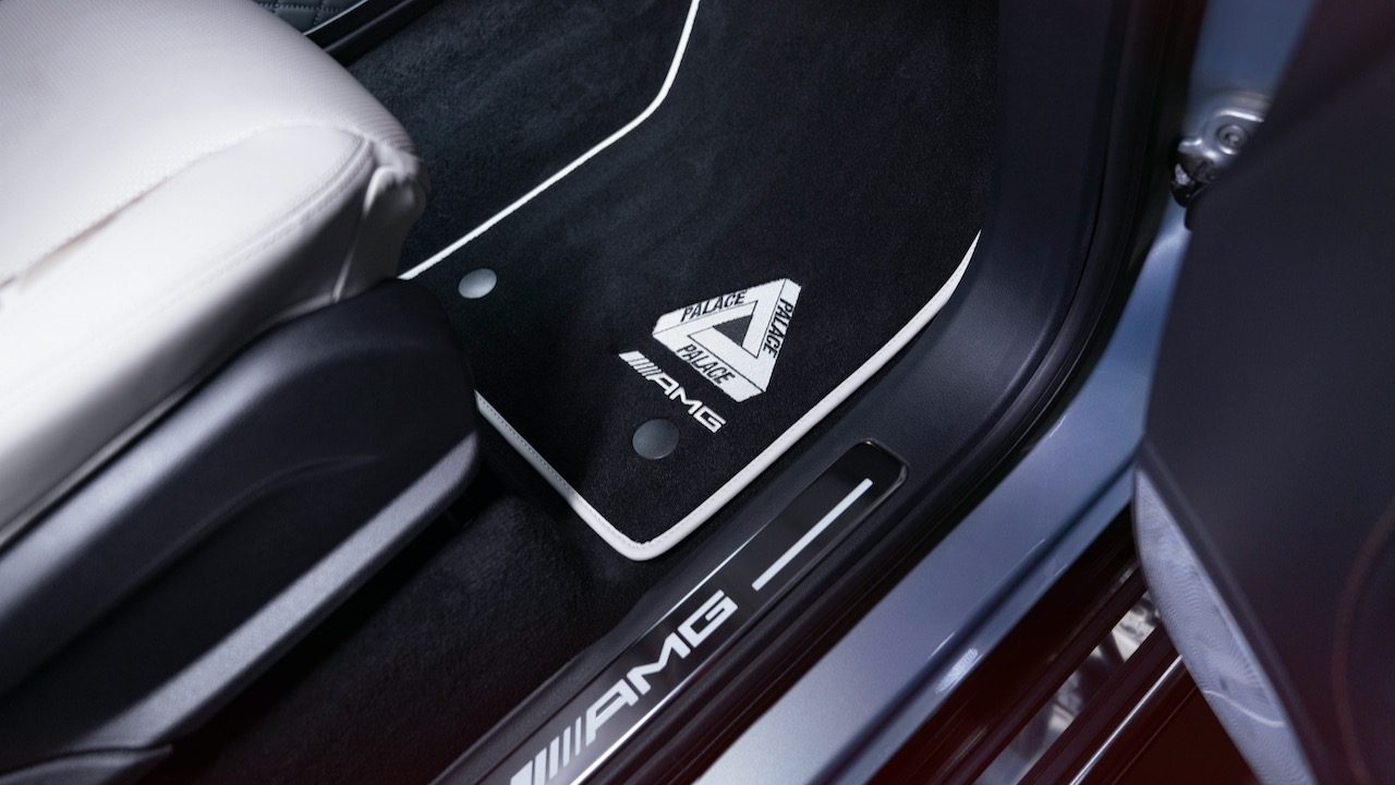 mercedes amg patineta x palace skateboards