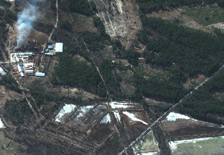 Una imagen satelital muestra cómo avanzan las tropas rusas en Ucrania.