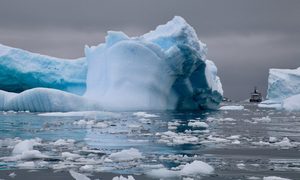 Gigantesca masa de hielo se desprendió de la Península Antártica