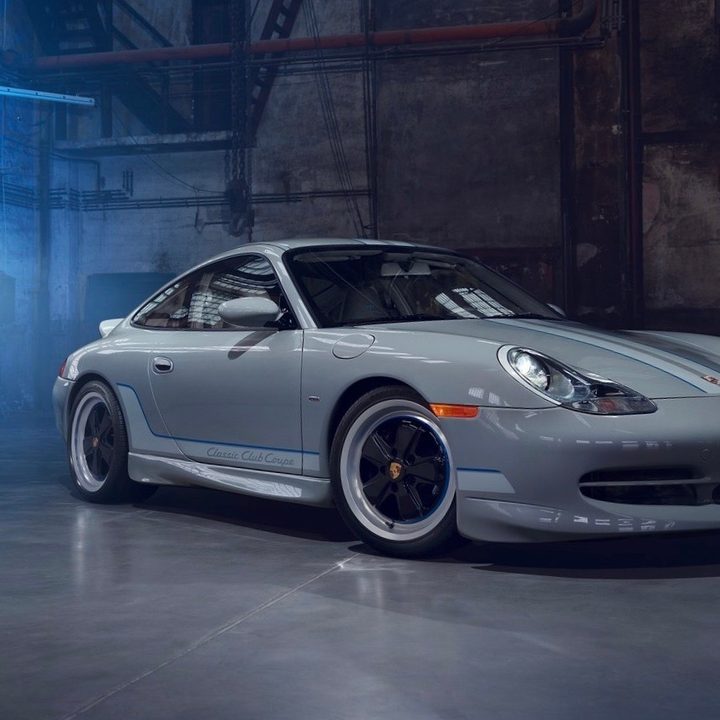 porsche 911 classic club coupe 2022 1600 01
