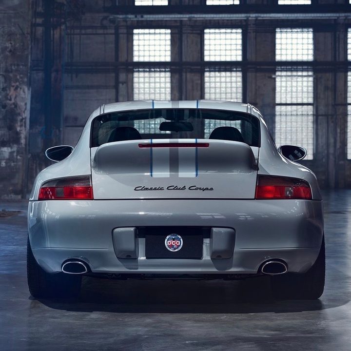 porsche 911 classic club coupe 2022 1600 04