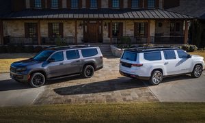 jeep grand wagoneer l nueva york carbide  left and right