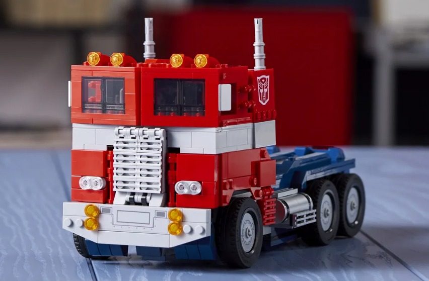 optimus prime lego transformers captura web 12 5 2022 113335 www theverge com