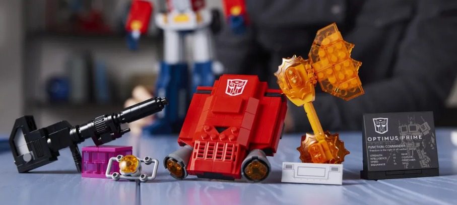 optimus prime lego transformers captura web 12 5 2022 113420 www theverge com
